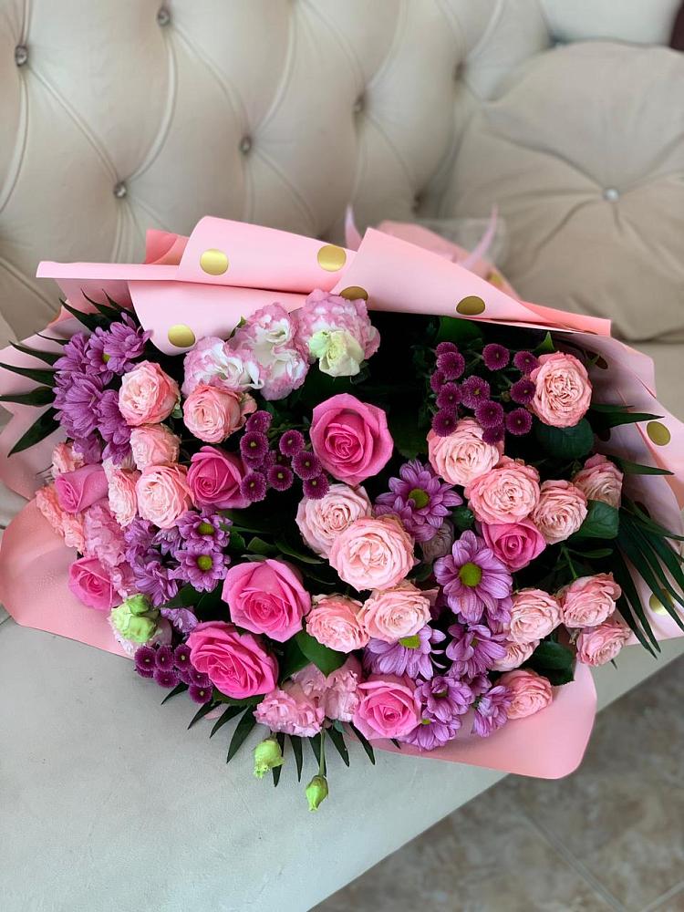 Букет цветов из: Хризантемы, Розы и Лизиантусы в Ольховке