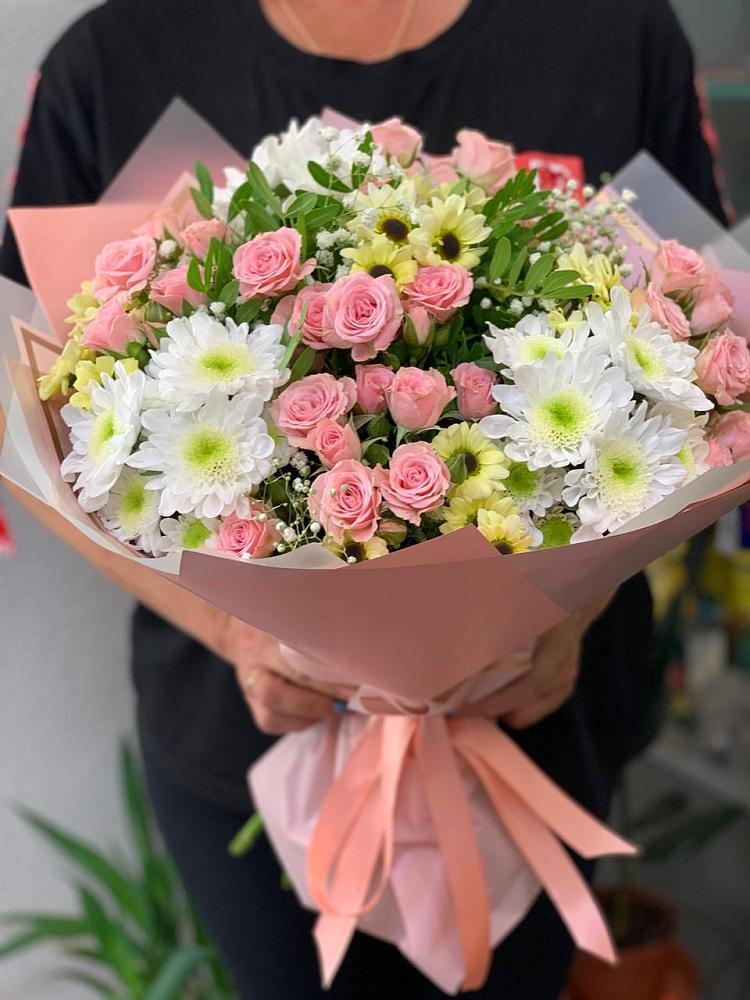 Букет цветов из: Розы и Хризантемы в Ольховке