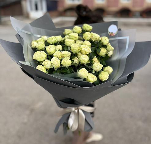 Букет Белые кустовые розы Солинеро в Ольховке