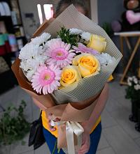 Букет цветов из:  Герберы, Розы и Хризантемы в Ольховке