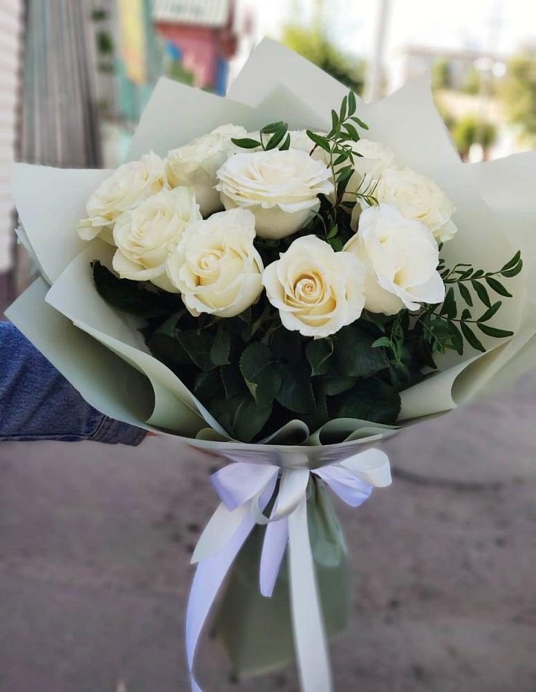 Букет Белые розы Проуд в Ольховке