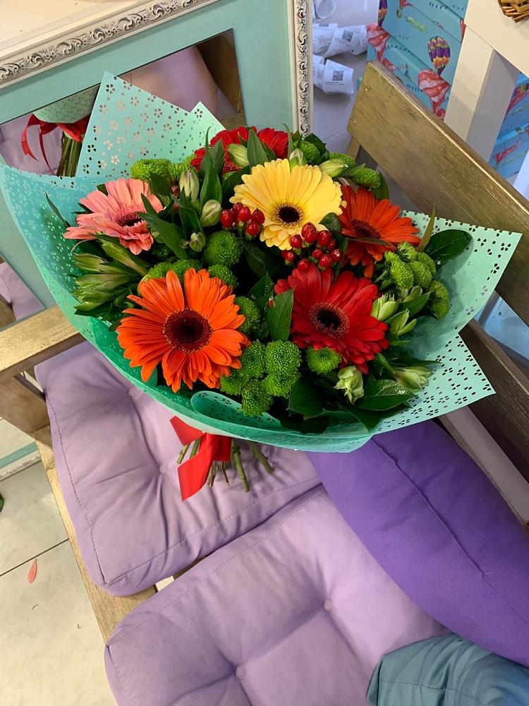 Букет цветов из: Герберы, Хризантемы и Альстромерии в Ольховке