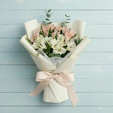 Букет цветов из:  Альстромерии #REPLACE_PRED# Ольховке