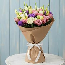 Букет цветов из:  Лизиантусы в Ольховке