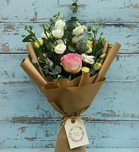 Букет цветов из:  Розы и Лизиантусы в Ольховке