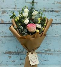 Букет цветов из:  Розы и Лизиантусы в Ольховке