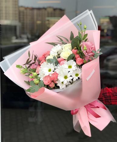 Букет цветов из: Розы, Лизиантусы и Хризантемы в Ольховке